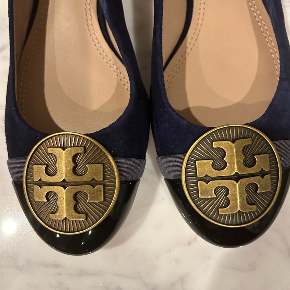 NIB Rare Tory Burch size 7 Navy Suede Ballerina Flats